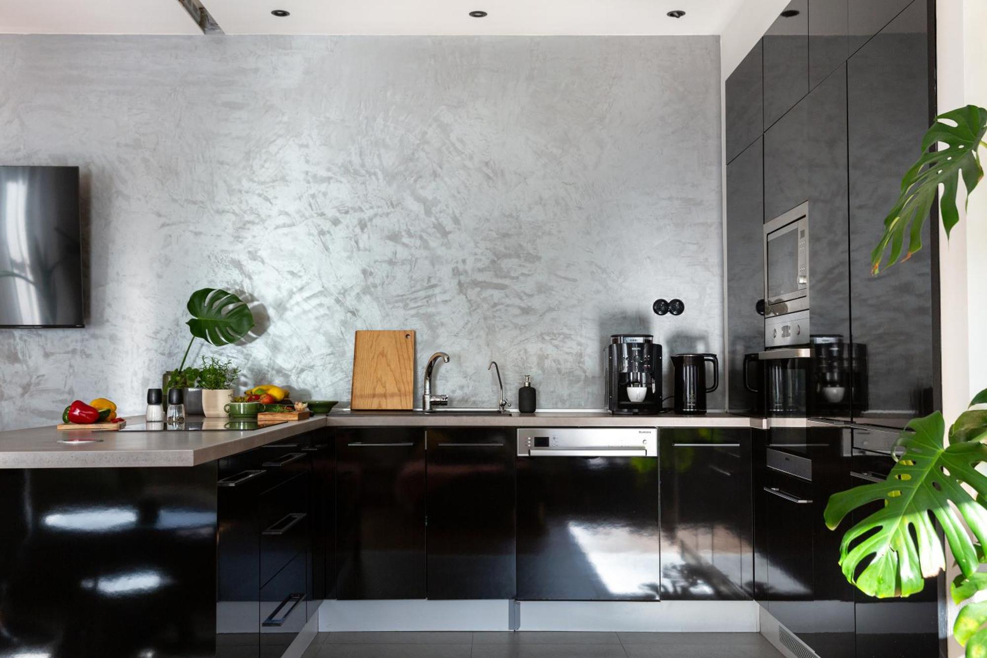 Evergreen - Old Town Spacious Stylish Apartment With Ac And One And A Half Bath, Baby & Kid- Friendly Братислава Екстериор снимка